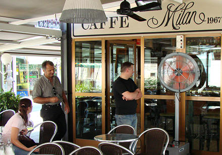 ISE Breeze COMPACT ure�aj u punom pogonu pri prezentaciji u poznatom pulskom okupljali�tu - CAFFE baru Milan 1967 na gradskoj tr�nici