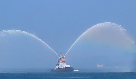 Jutarna gimnastika remorkera....