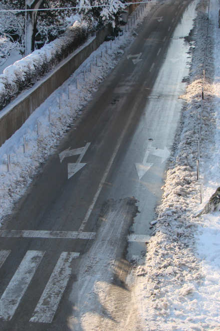 Kolnici su 'o�i��eni' a plo�nici unere�eni... �ila kucavica gradskog prometa  jutros izgleda ovako.