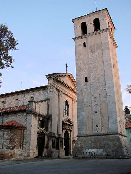 Novo lice stare dame.... Katedrala Uznesenja Marijina